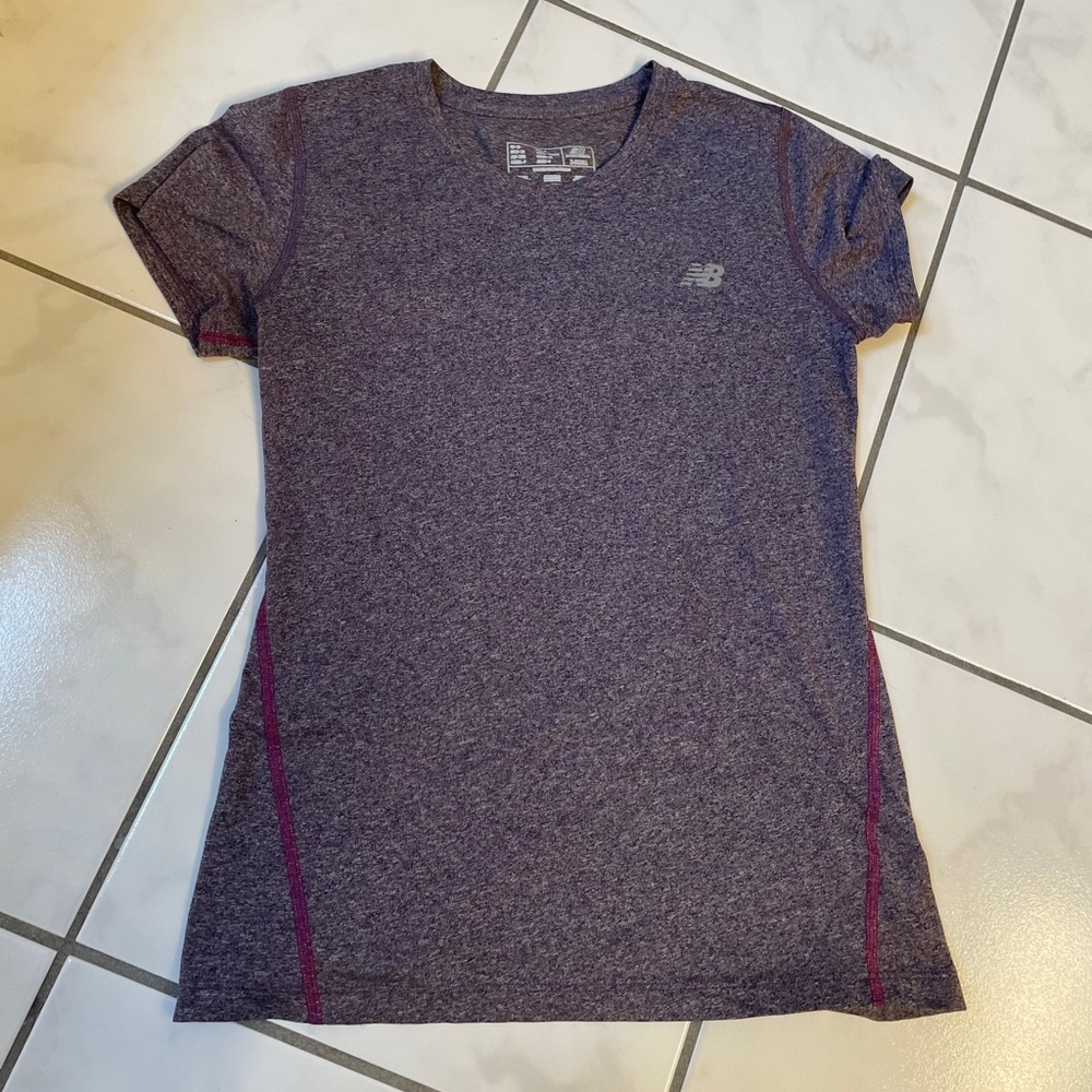 NEW BALANCE-short sleeve purple technical shirt XS